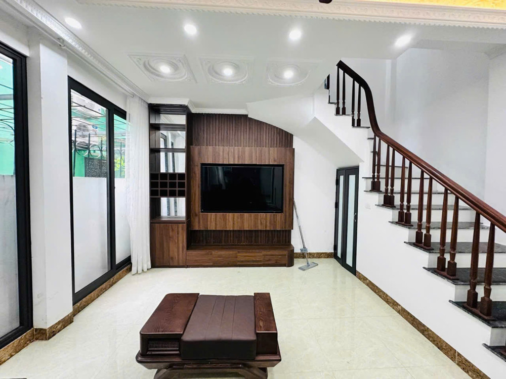 Bán Nhà Cầu Giấy - Ba Gác Đỗ Cửa, 41M2 - 6 Tầng Đẹp, Full Nội Thất, Giá 9,8 Tỷ