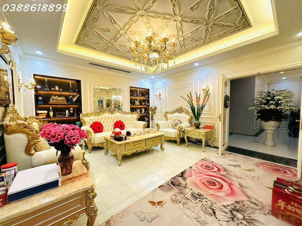 Bán Nhà Phố Hoàng Cầu- Đống Đa - 155M2 - Mt 6.1M - 5 Tầng - 2 Mặt Tiền - Giá 129,5 Tỷ