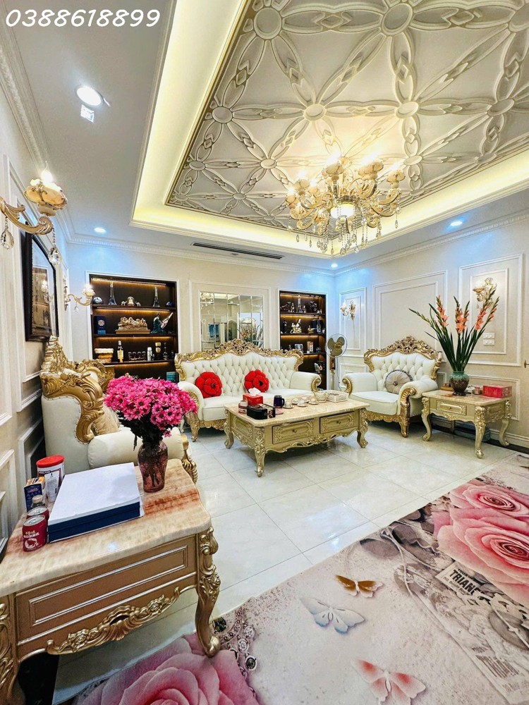 Bán Nhà Phố Hoàng Cầu- Đống Đa - 155M2 - Mt 6.1M - 5 Tầng - 2 Mặt Tiền - Giá 129,5 Tỷ