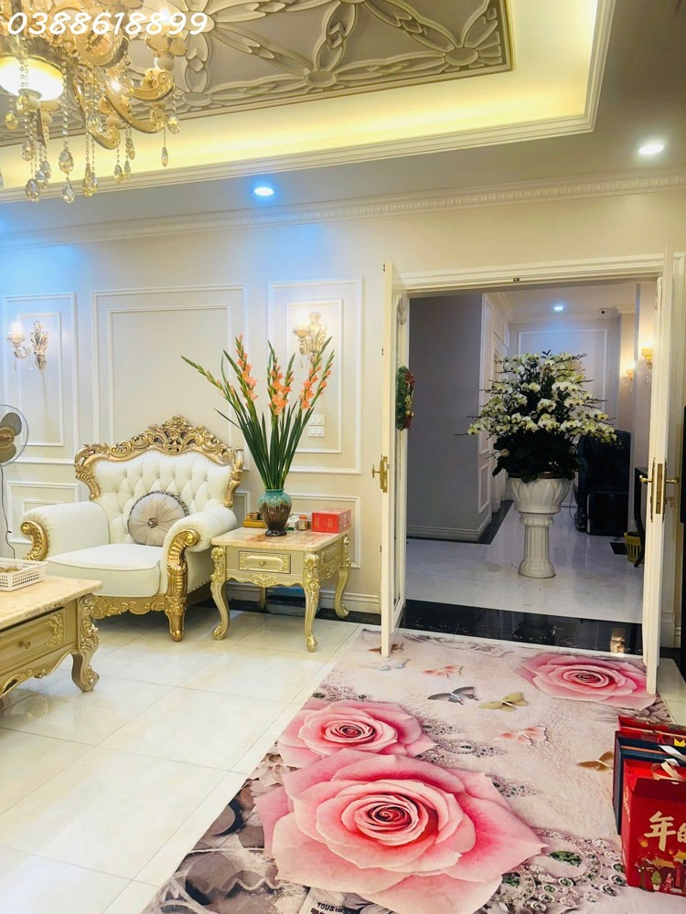 Bán Nhà Phố Hoàng Cầu- Đống Đa - 155M2 - Mt 6.1M - 5 Tầng - 2 Mặt Tiền - Giá 129,5 Tỷ