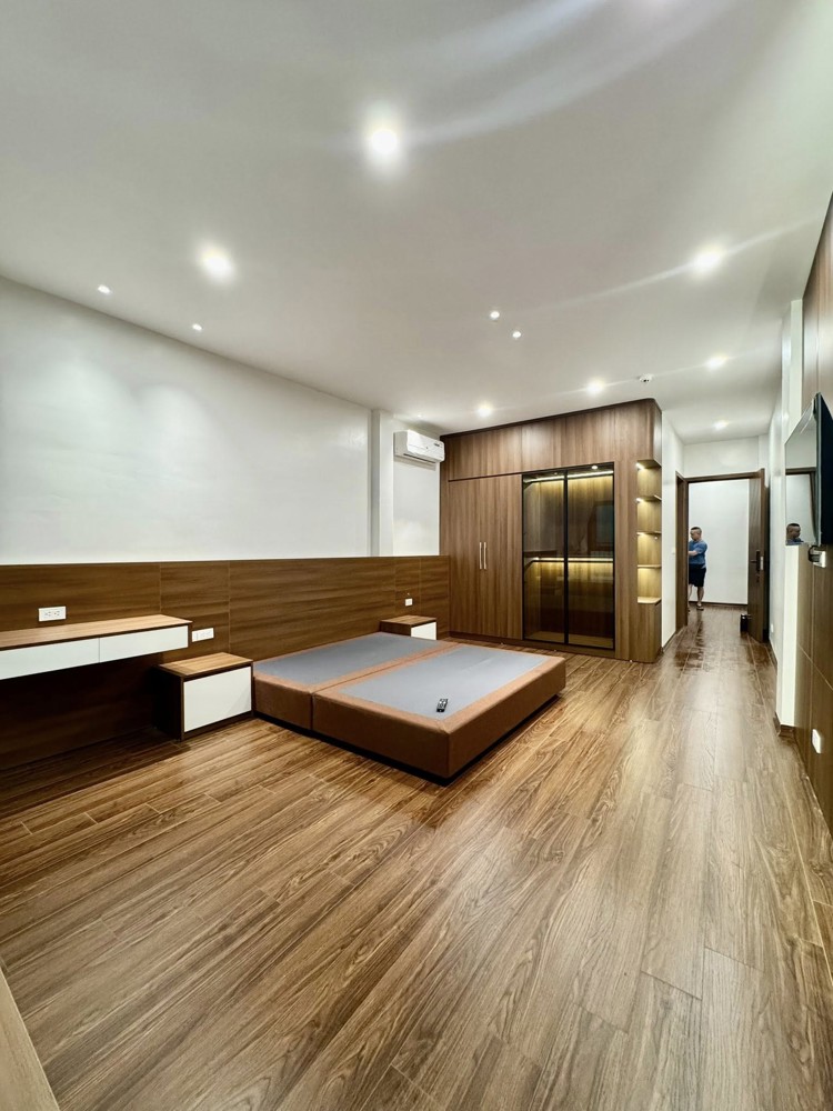 Ngay Cạnh Hồ Tây Phố Nguyễn Đình Thi 61M 5T Giá 26 Tỷ Ngõ Thông Thụy Khuê Kinh Doanh Theo Mô Hình