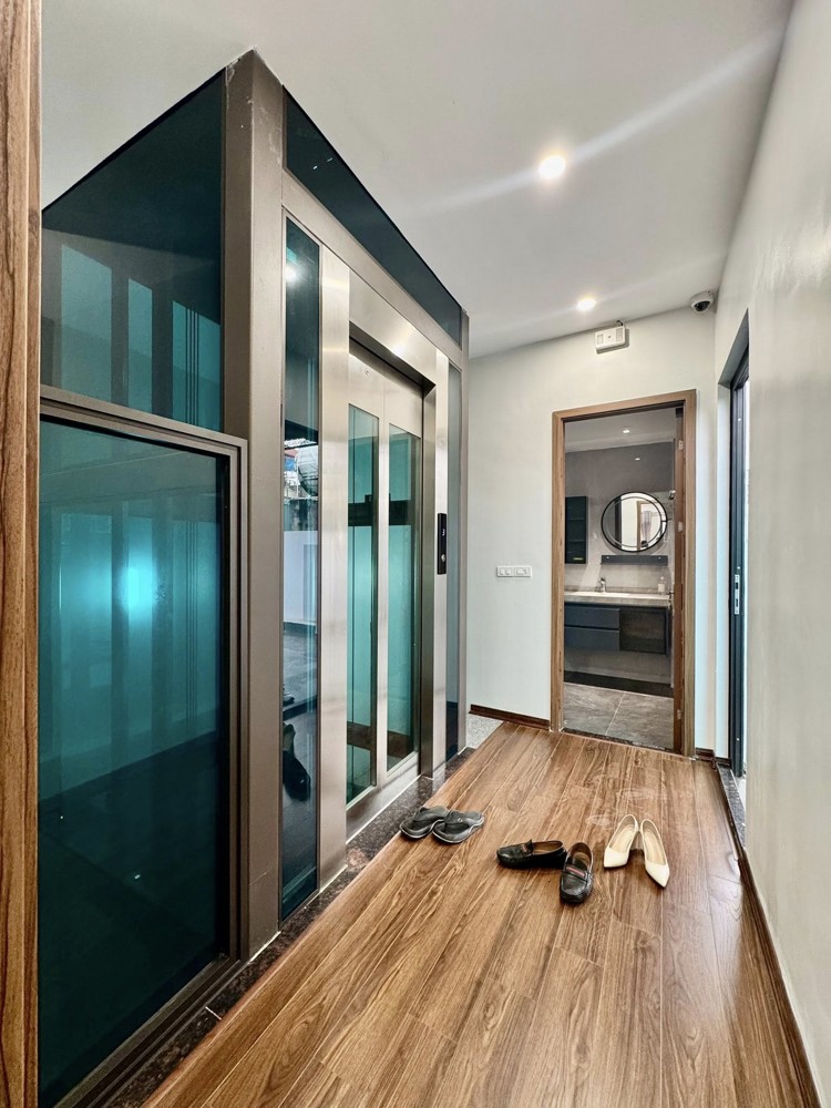 Ngay Cạnh Hồ Tây Phố Nguyễn Đình Thi 61M 5T Giá 26 Tỷ Ngõ Thông Thụy Khuê Kinh Doanh Theo Mô Hình