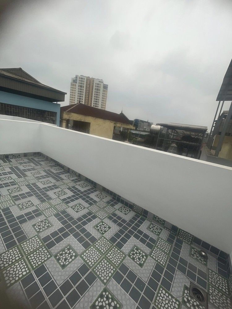 Nhà Mới Kính Coong Phố Lạc Long Quân 60M 6T 20 Tỷ Ngõ Rộng Thông