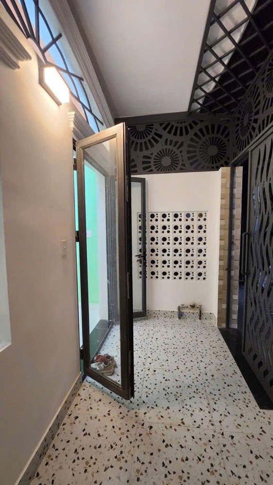 Nhà Có Lộc 61,6M2 – Ở Yên Ổn, Kinh Doanh Tốt, Giá 6,16 Tỷ