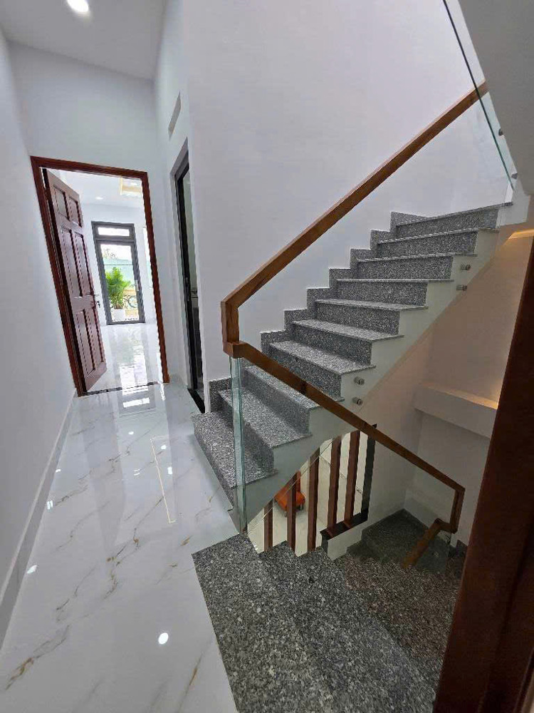 Bán Nhà Hương Lộ 2 - Đường Nhựa 6M - Nhà Mới Tinh - Ngang 8M - Nhỉnh 8 Tỷ