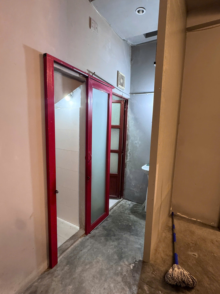 Cho Thuê Nhà Kinh Doanh 1 Trệt 2 Lầu, 68,2M2 Trung Tâm Đ.nguyễn Trung Ngạn, P.bến Nghé, Q.1