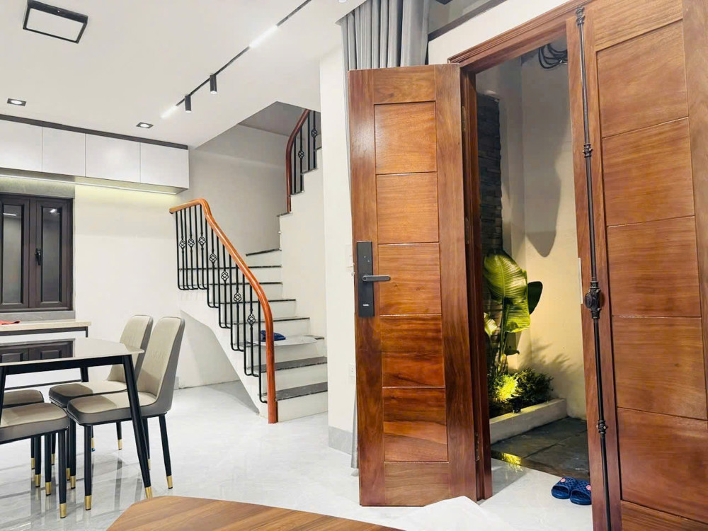 Nhà Mới Ô Tô Đỗ Cửa Full Nội Thất Lý Sơn-Long Biên 50M2,5 Tầng 8.3 Tỷ