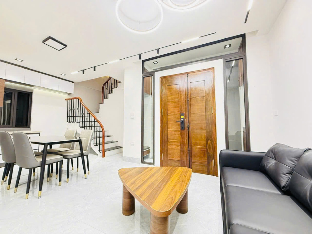 Nhà Mới Ô Tô Đỗ Cửa Full Nội Thất Lý Sơn-Long Biên 50M2,5 Tầng 8.3 Tỷ