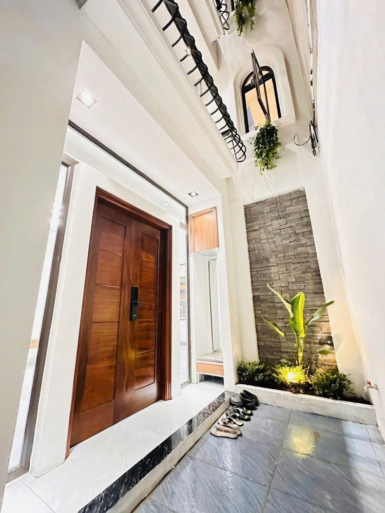 Nhà Mới Ô Tô Đỗ Cửa Full Nội Thất Lý Sơn-Long Biên 50M2,5 Tầng 8.3 Tỷ