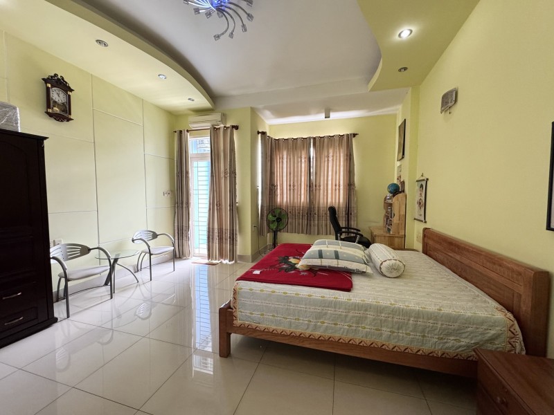 Bán Nhà 3 Tầng Khu Vip Bên Sông Hiệp Bình Chánh Thủ Đức - 105M2 - Gần Gigamall - 10.45 Tỷ