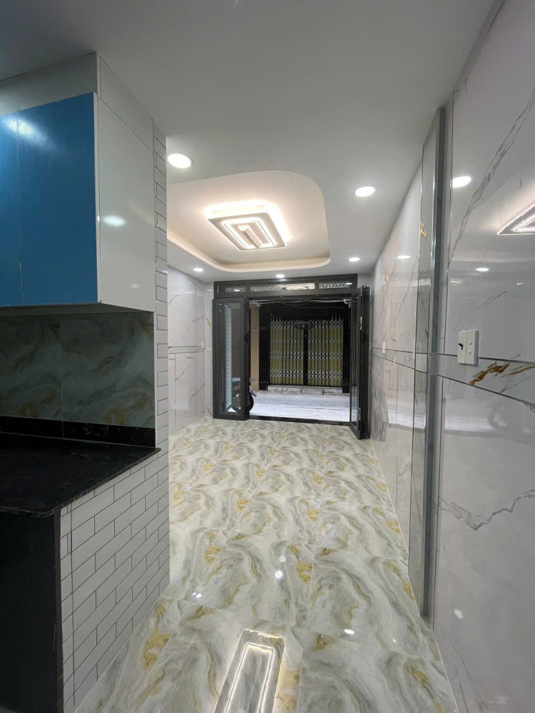 Bán Nhà Sát Mặt Tiền Đối Diện Q1 Đúc 4 Tấm Mới Hoàng Diệu