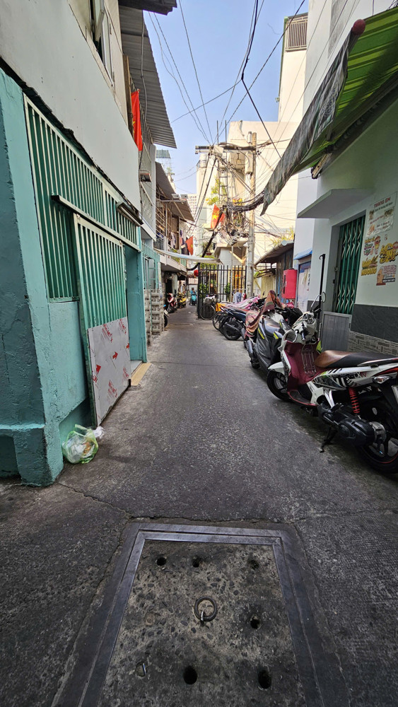 Bán Nhà Sát Mặt Tiền Trung Tâm Q4 Cạnh Q1 Nhà Mới Đúc 3 Tấm Có 3 Đ