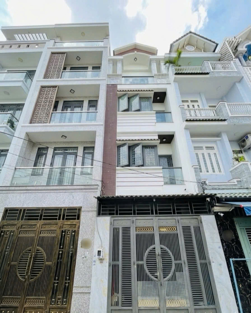 Bán Nhà Ngay Ngã Tư Bốn Xã Đường 6M - 4 Tầng - Sổ Vuôn A4 - Chỉ 6.X Tỷ