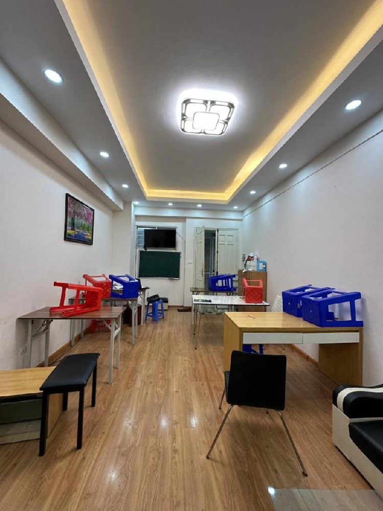 Bán Chung Cư Mặt Phố Hai Bà Trưng 80M 3 Ngủ 2 Wc Chỉ Nhỉnh 3 Tỷ Chưa Sổ