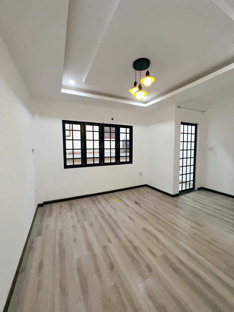 Trung Tâm Bình Thạnh – Sát Phan Xích Long Chỉ 3Ty450