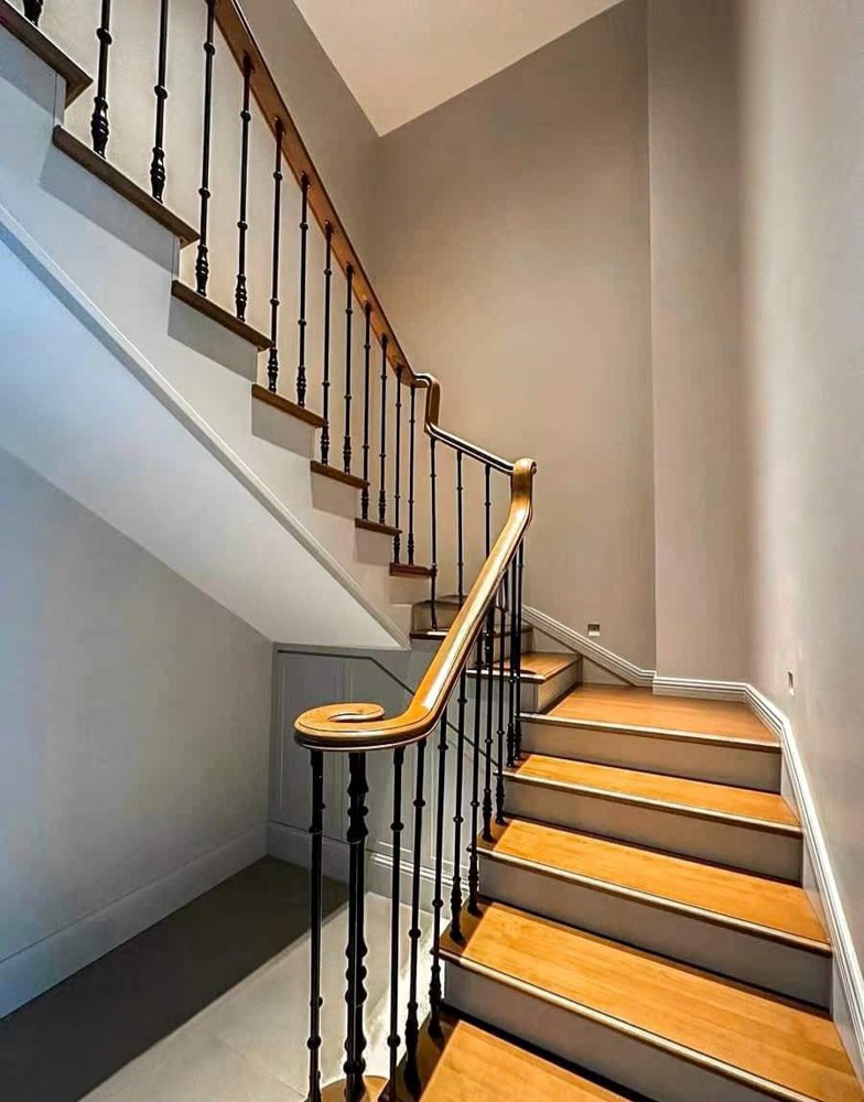 Mình Cho Thuê Nhà, 116M2_ 5T; Nguyễn Chánh, Nam Trung Yên, Trung Kính