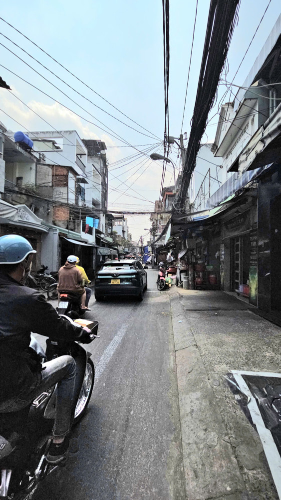 Bán Nhà Mặt Tiền Kinh Doanh Q4 Đúc Xây Mới Chỉ 3 Đ