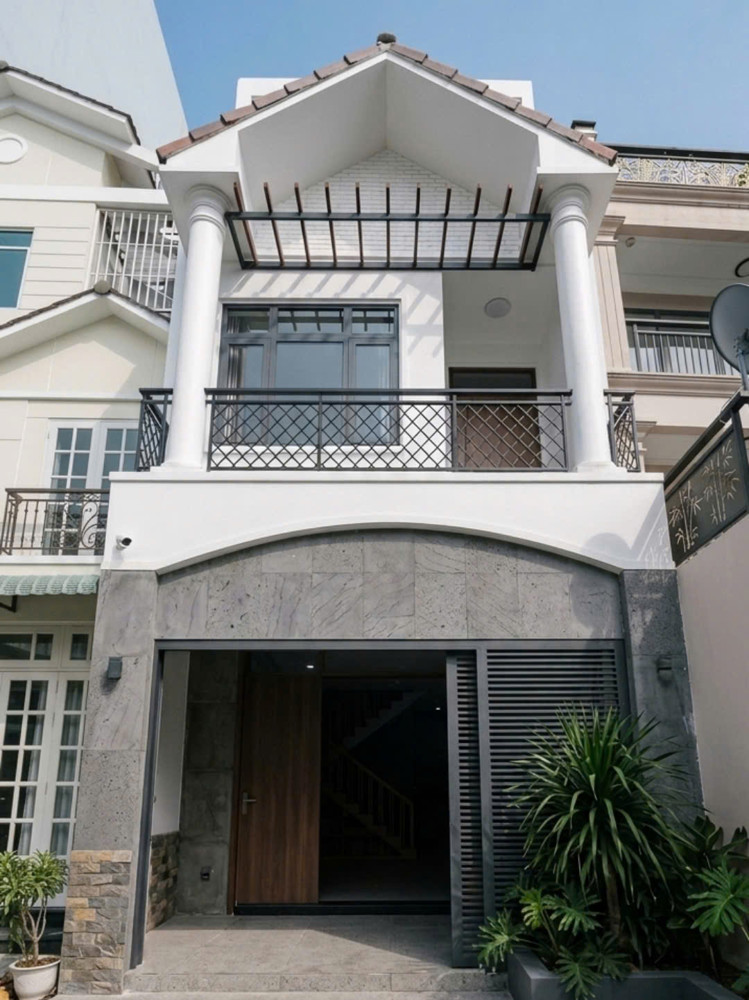 Giá 9.X Tỷ- Siêu Phẩm Lê Thị Chợ- Quận 7- Nhà 4T- Dt 5 X 13- Đường Xe Tải