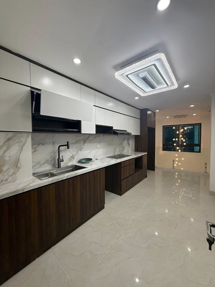 Trung Tâm Ba Đình Phố Kim Mã 33M 6T Thang Máy Nhỉnh 10 Tỷ Ngõ Thông Các Ngã