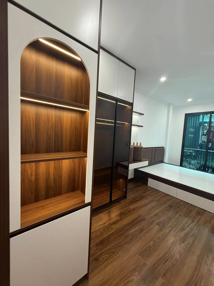 Trung Tâm Ba Đình Phố Kim Mã 33M 6T Thang Máy Nhỉnh 10 Tỷ Ngõ Thông Các Ngã