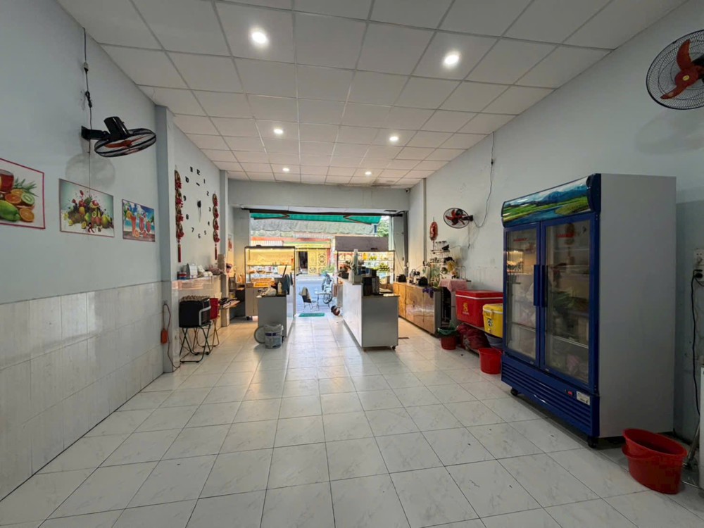 Cần Sang Nhượng Lại Mặt Bằng - Hiện Đang Kinh Doanh Sinh Tố, Nước Trái Cây