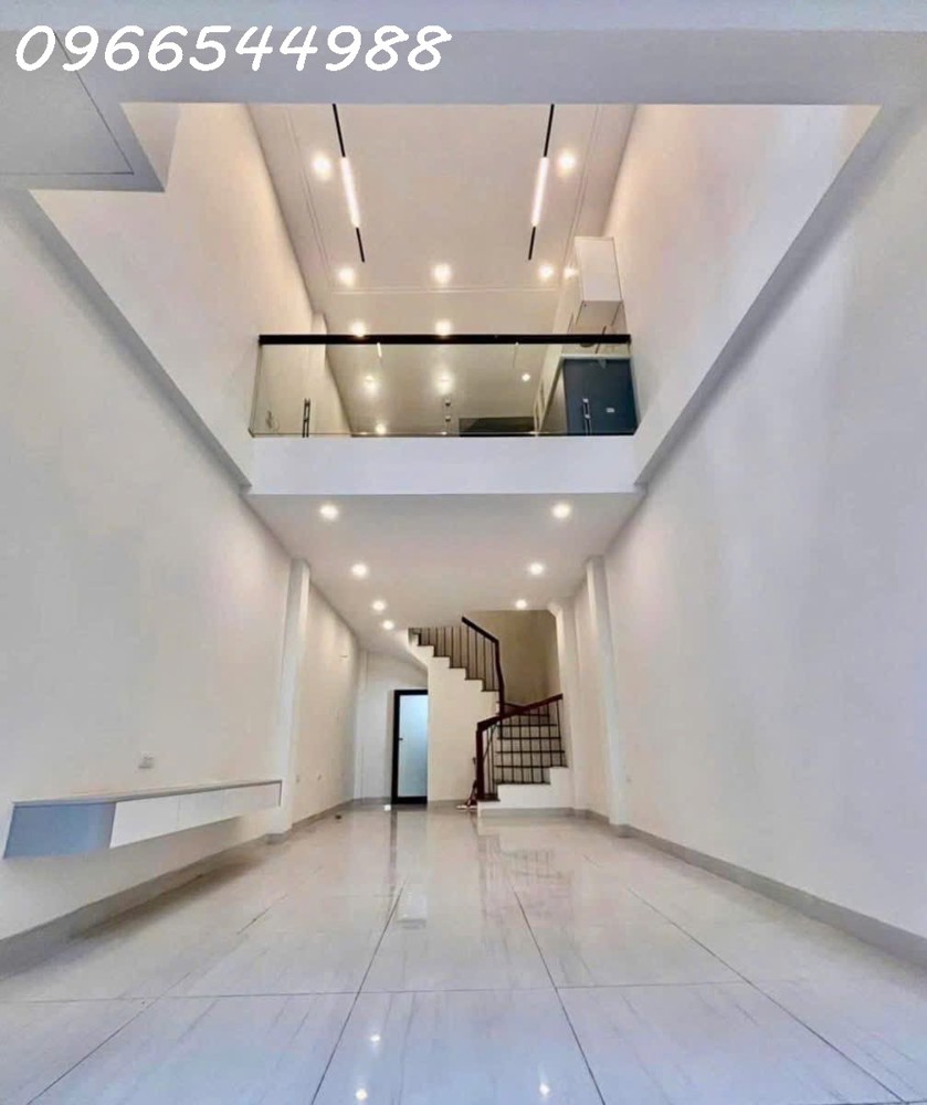 Nhà 6 Tầng Mới Tinh – Ngõ 61 Phố Trạm – 12Tr