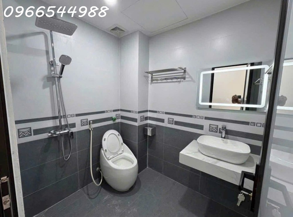 Nhà 6 Tầng Mới Tinh – Ngõ 61 Phố Trạm – 12Tr