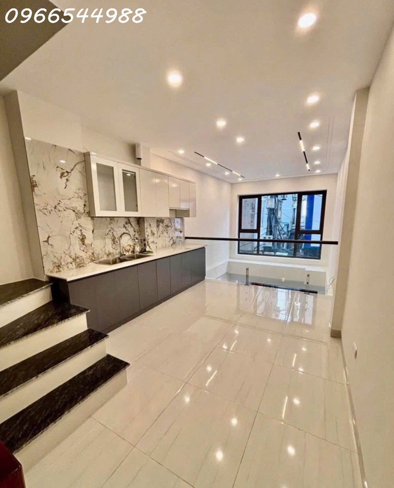 Nhà 6 Tầng Mới Tinh – Ngõ 61 Phố Trạm – 12Tr