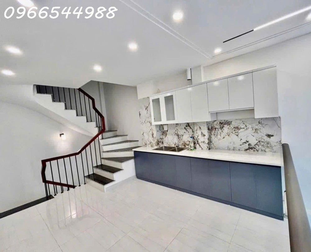 Nhà 6 Tầng Mới Tinh – Ngõ 61 Phố Trạm – 12Tr