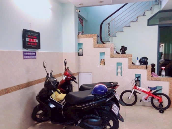 Sát Vincom Quận 7- 75M2- Nhà 3Tầng- T.nhập 20Tr/th- 7Pn, 8Wcgiảm Chỉ 6Ty95