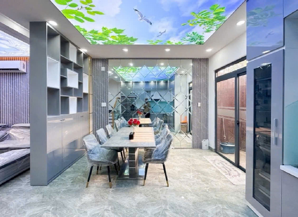 Tt Nhà Bè- Đ.nhựa 8M- Gara Ôtô- 80M2 4Tầng- Hoan Công Đầy Đủ- Chỉ 8.1Ty