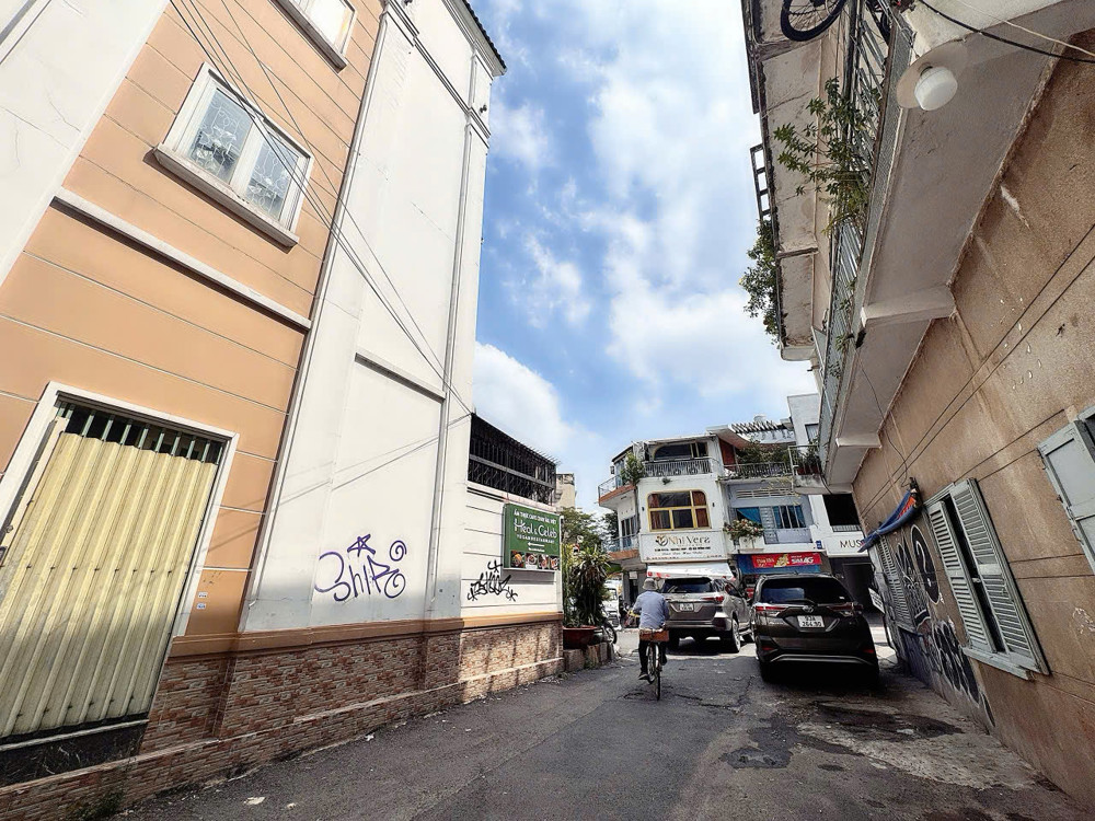 Bán Nhà 5 Tầng Mặt Tiền Đ.nguyễn Văn Nguyễn, Quận 1 - Sổ Hồng Vuông Đẹp Hoàn Công Chuẩn - Chào