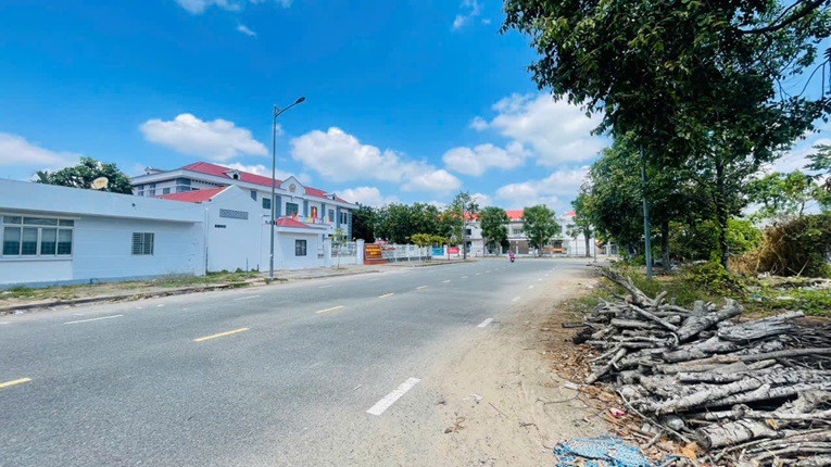 Hot Đất Đẹp- Giá Tốt Bán Nhanh Lô Đất Tiềm Năng Giá Rẻ Hơn Khu Vực Tại Huyện Phong Điền, Cần Thơ