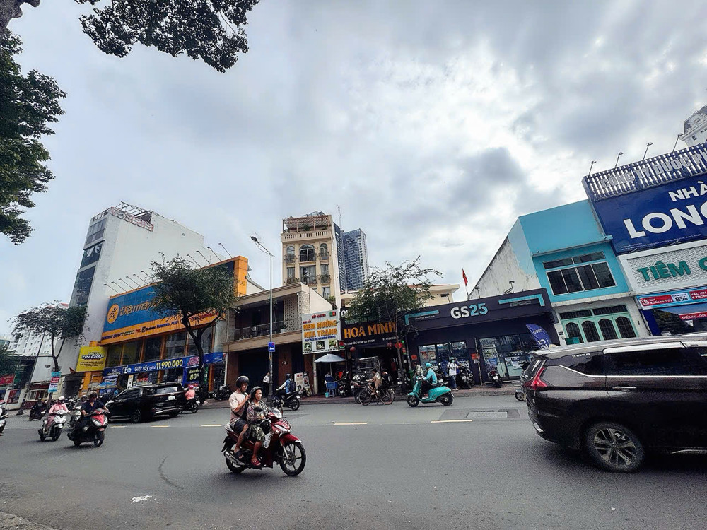 Bán Nhà 2 Tầng Mặt Tiền Kd Đ.cống Quỳnh, P.nguyễn Cư Trinh, Quận 1 - Vị Trí Vip - Ngang Lớn 8M*38m