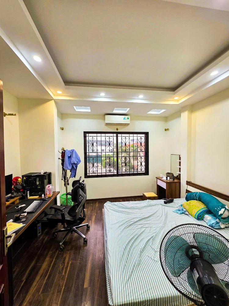 Bán Nhà Bát Khối 48M 5 Tầng Lô Góc Gara Ô Tô Hơn 12 Tỷ