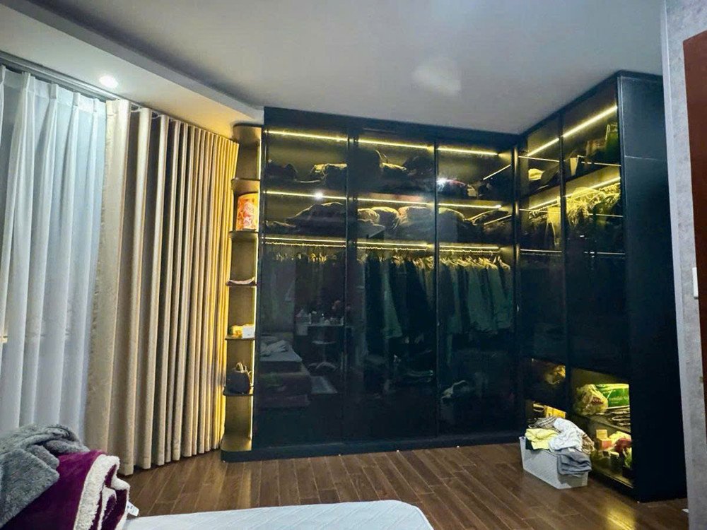 Bán Nhà Ngọc Lâm 36M 4 Tầng Lô Góc 3 Thoáng Chỉ Hơn 8 Tỷ