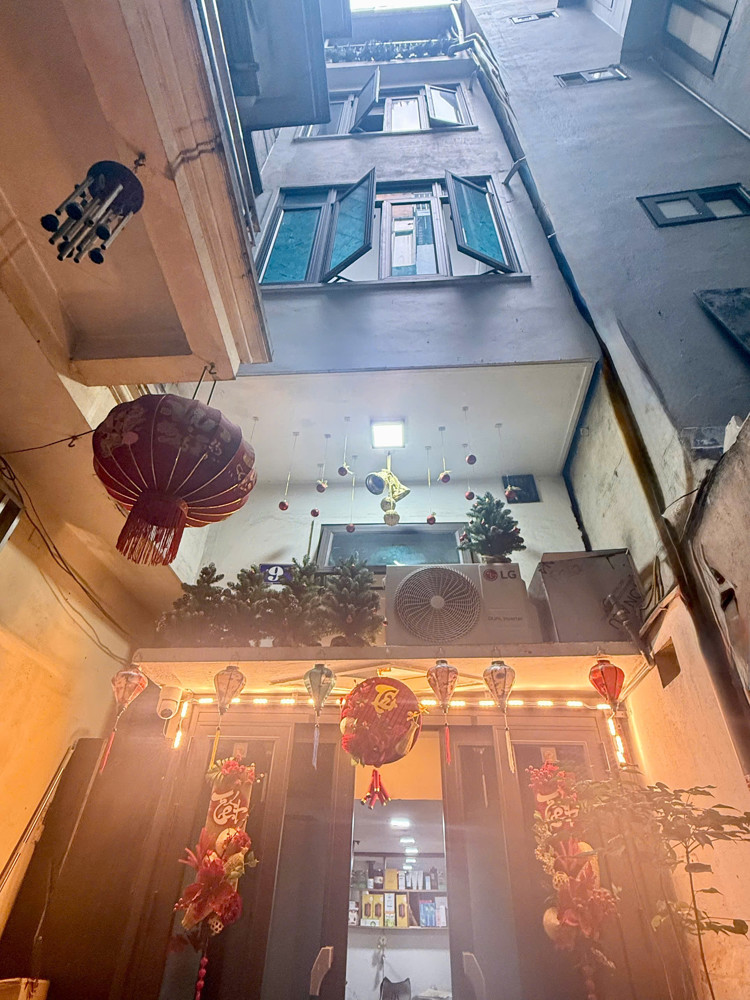 Chính Chủ Bán Gấp Nhà Đẹp Bạch Mai – Ngõ Thoáng, Có Sân Để Xe, Giá Chỉ 4.8 Tỷ – Hiếm Tại Hai Bà