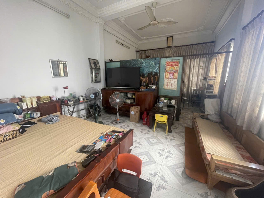 Bán Nhà Mặt Tiền Phạm Văn Bạch, Đoạn Thương Mại, 10,5X15m, 2 Tầng, 1 Đời Chủ, Chỉ 37,9 Tỷ