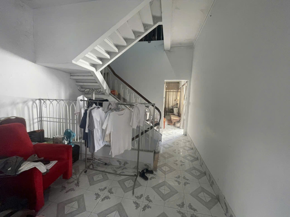 Bán Nhà Mặt Tiền Phạm Văn Bạch, Đoạn Thương Mại, 10,5X15m, 2 Tầng, 1 Đời Chủ, Chỉ 37,9 Tỷ