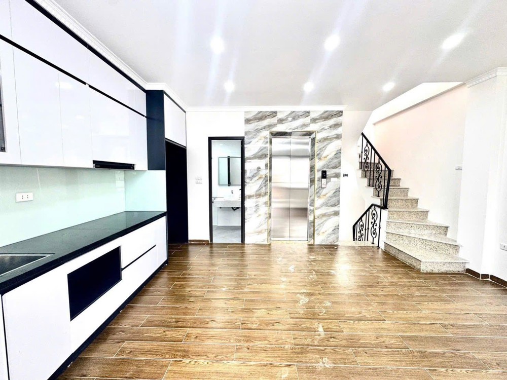 Bán Nhà Cổ Linh - 2 Mặt Ngõ - Ô Tô Vào Nhà - Khu Quân Đội Hàng Xóm Giáo Sư 9 Tỷ