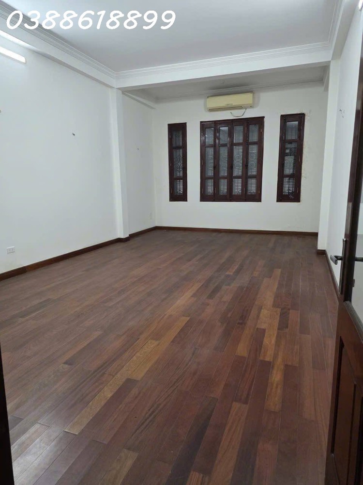 Bán Biệt Thự Mặt Hồ Trung Kính - Trần Duy Hưng - 100M2 - Mt 4.5M - 5 Tầng - Ô Tô Tránh -Giá 37.3