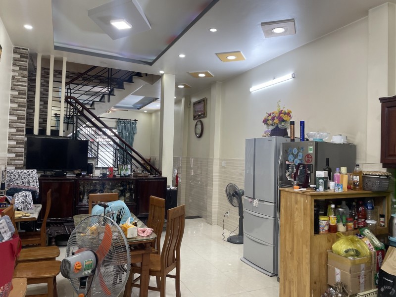 Bán Nhà Đường Lê Thị Hoa, Bình Chiểu, Thủ Đức, Tp Hcm. Dt 71M2, 3 Tầng. Giá 5.85 Tỷ, Shr 