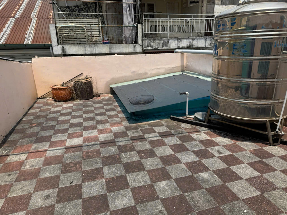 Cho Thuê Nhà Tầng Trên Trung Tâm Quận 5 – Ngay Chợ Xã Tây, Tiện Ở Lâu Dài