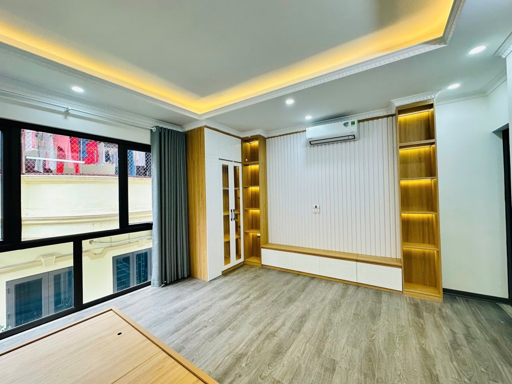 Bán Nhà Ngõ 6 Phố Vĩnh Phúc 42M 6T Thang Máy Nhỉnh 12 Tỷ Nhà Mới Xây Lô Góc- Ngõ Thông Full Nội