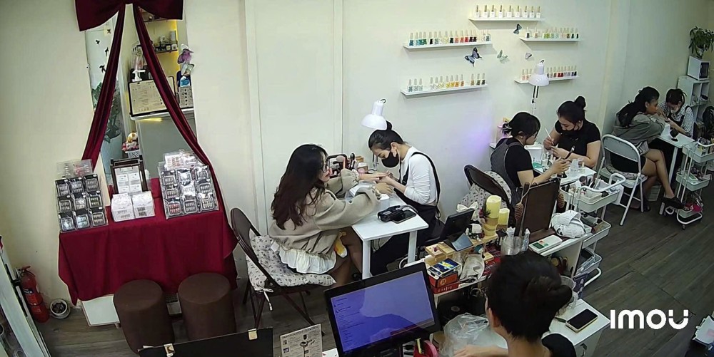 Sang Tiệm Nail 60Tr Huỳnh Văn Bánh – Mặt Tiền Trung Tâm Quận Phú Nhuận