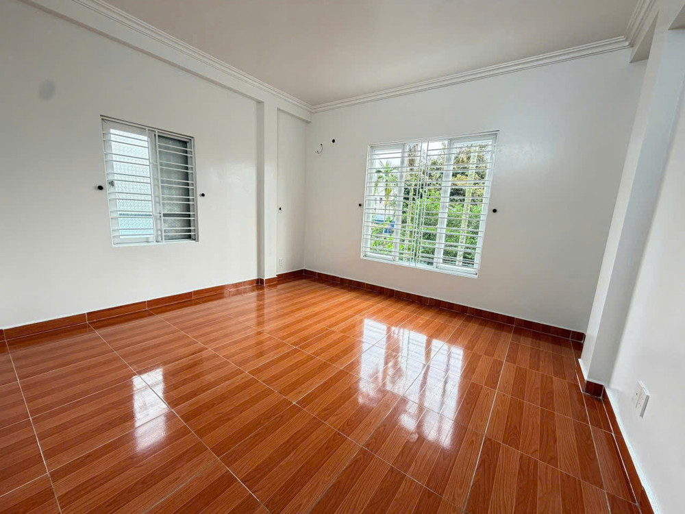 Bán Nhà 3,5 Tầng Đằng Hải – Sân Cổng Riêng – Ô Tô Ra Vào – Giá 2,89 Tỷ