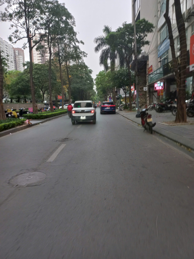 Cho Thuê Nhà Mặt Phố Đỗ Quang, Trần Duy Hưng, Trung Hòa Nhân Chính 200M2