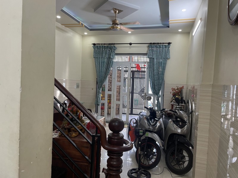 Bán Nhà Đường Lê Thị Hoa, Bình Chiểu, Thủ Đức, Tp Hcm. Dt 71M2, 3 Tầng. Giá 5.85 Tỷ, Shr 