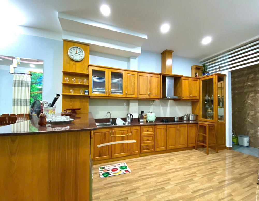 Nhà 3 Tầng Nguyễn Thiện Thuật – 73.5M² – 5Pn – Cách Biển 400M – Homestay – 11 Tỷ Tl