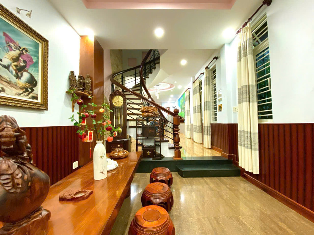 Nhà 3 Tầng Nguyễn Thiện Thuật – 73.5M² – 5Pn – Cách Biển 400M – Homestay – 11 Tỷ Tl